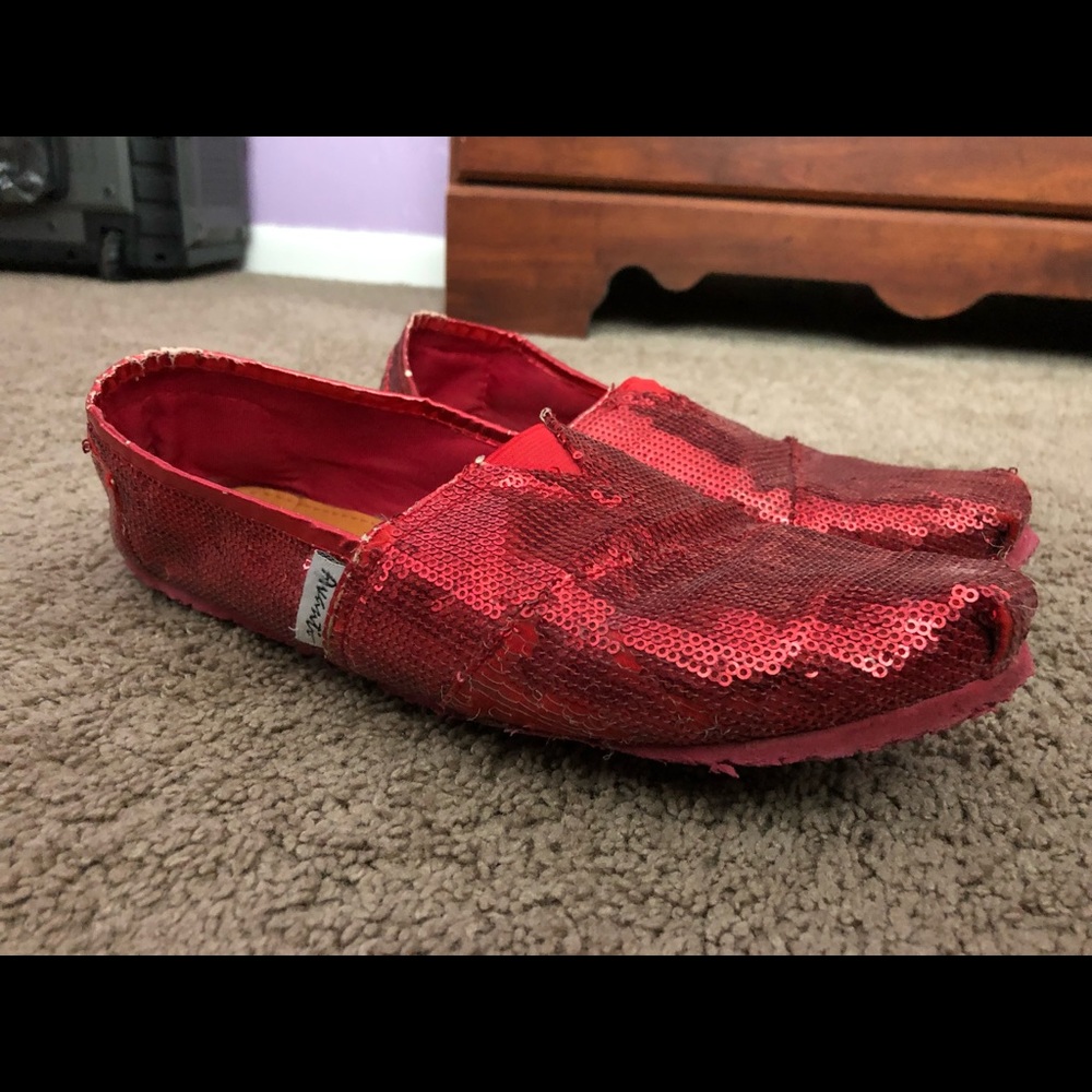 Sparkly red shoes